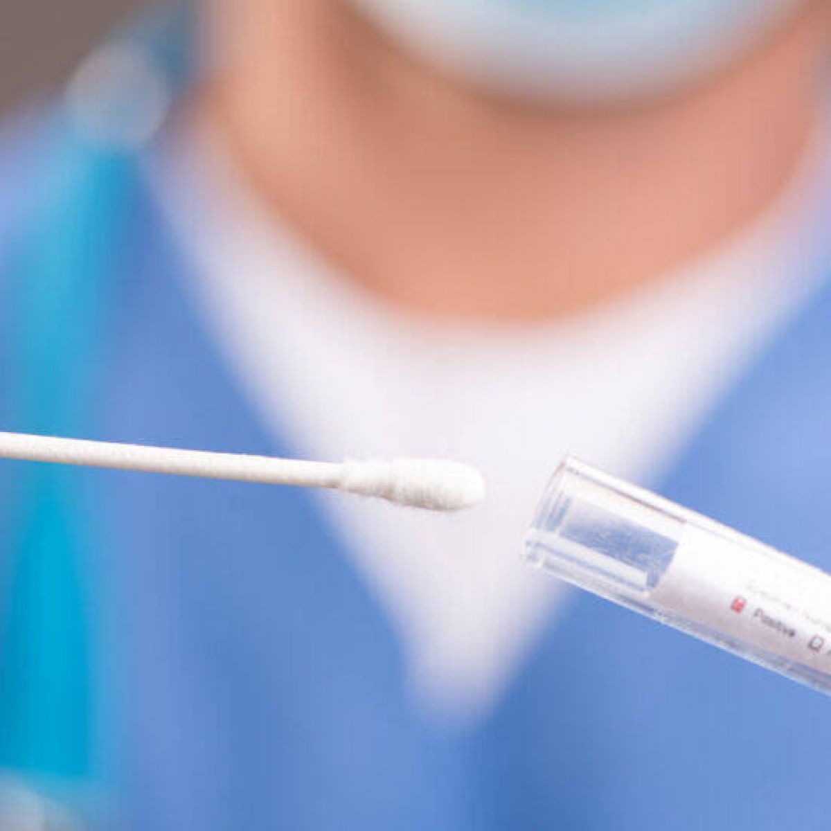 Nel comune di Dorgali in Sardegna le farmacie non fanno tamponi,... ma alle parafarmacie non viene permesso.