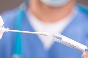 Nel comune di Dorgali in Sardegna le farmacie non fanno tamponi,... ma alle parafarmacie non viene permesso.